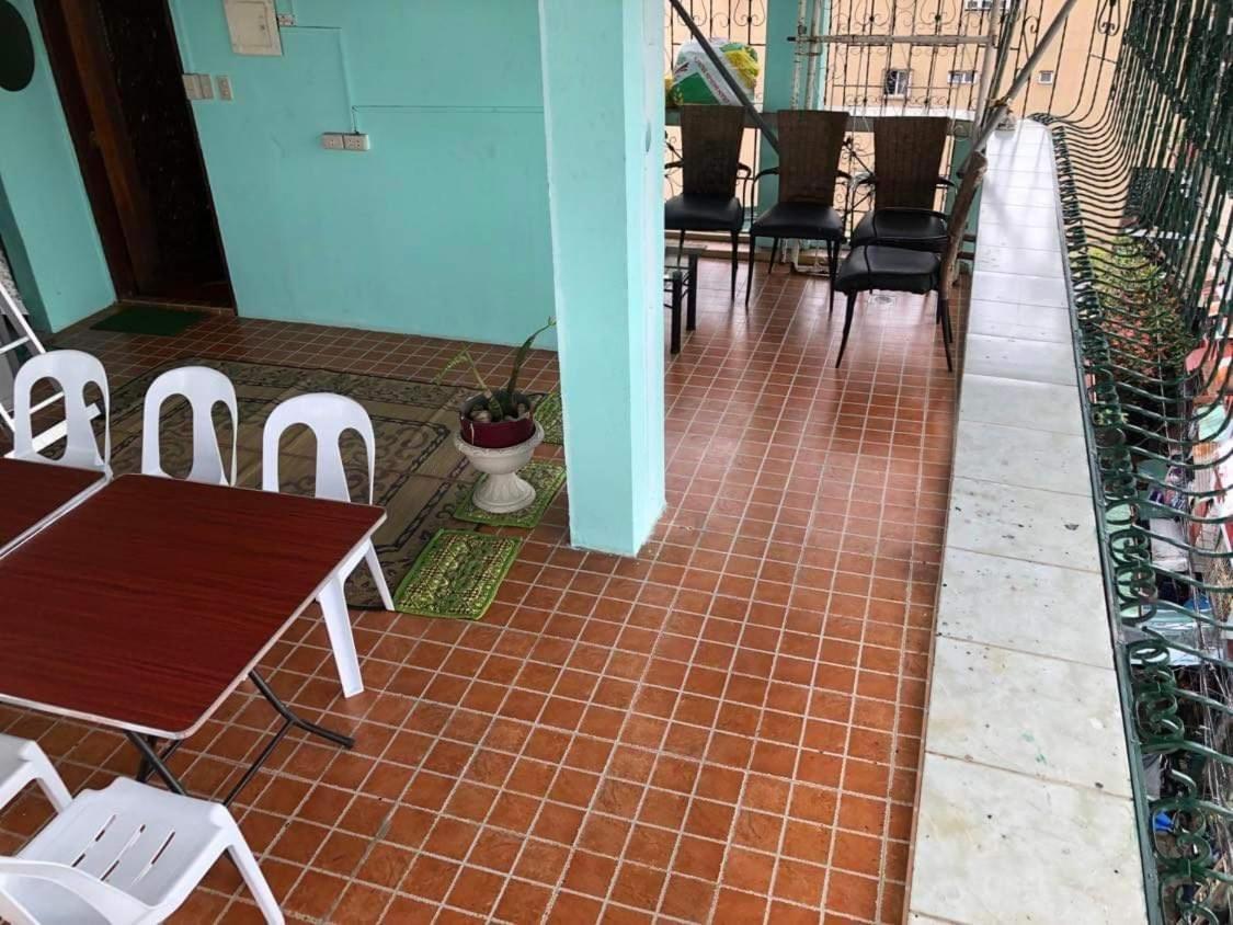 The Mansion - Backpackers Near Airport Apartment Manila Exterior foto