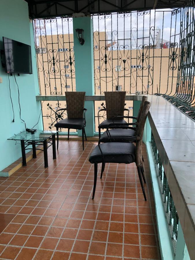 The Mansion - Backpackers Near Airport Apartment Manila Exterior foto